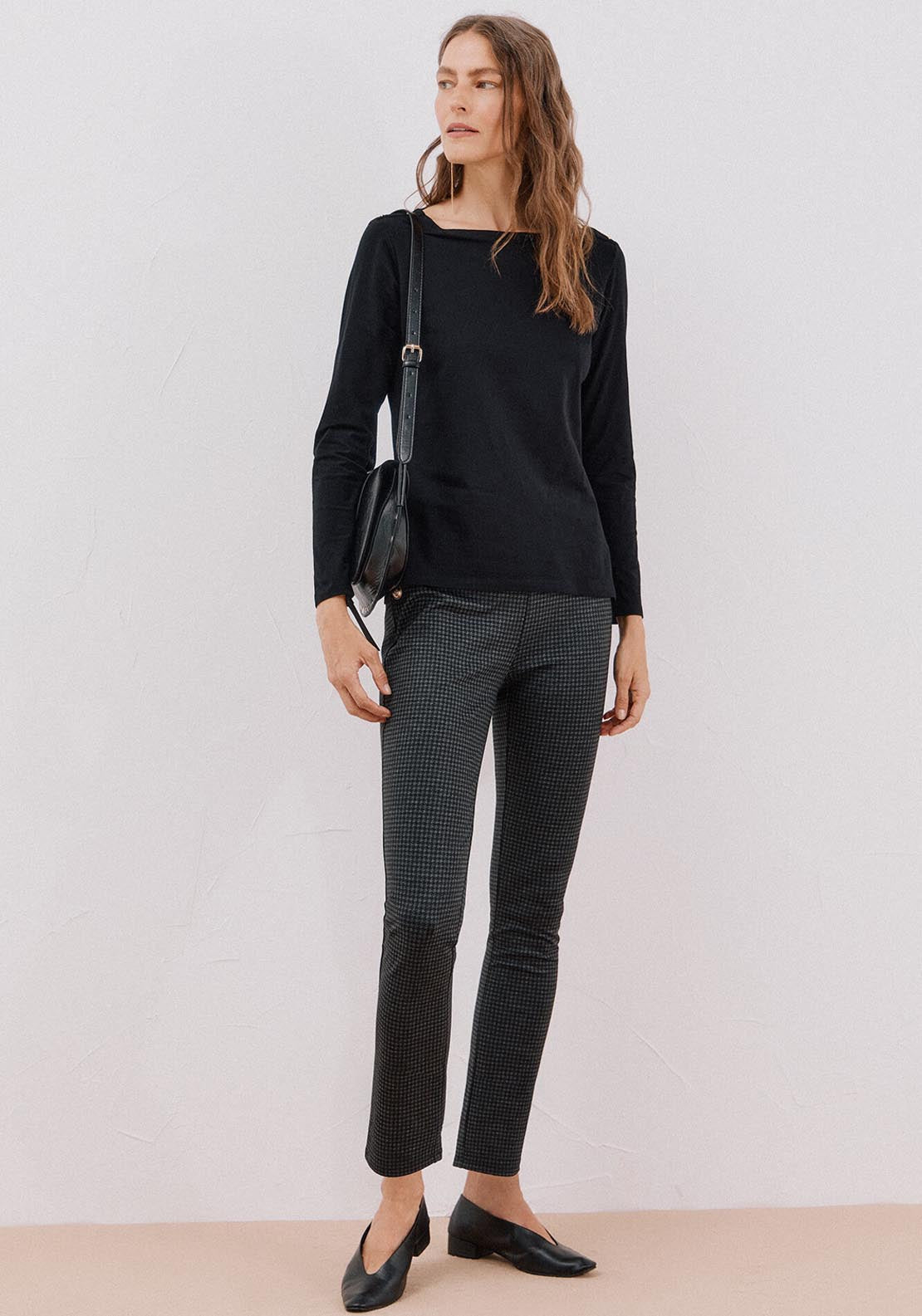 Boat Neck T-Shirt With Buttons - Black