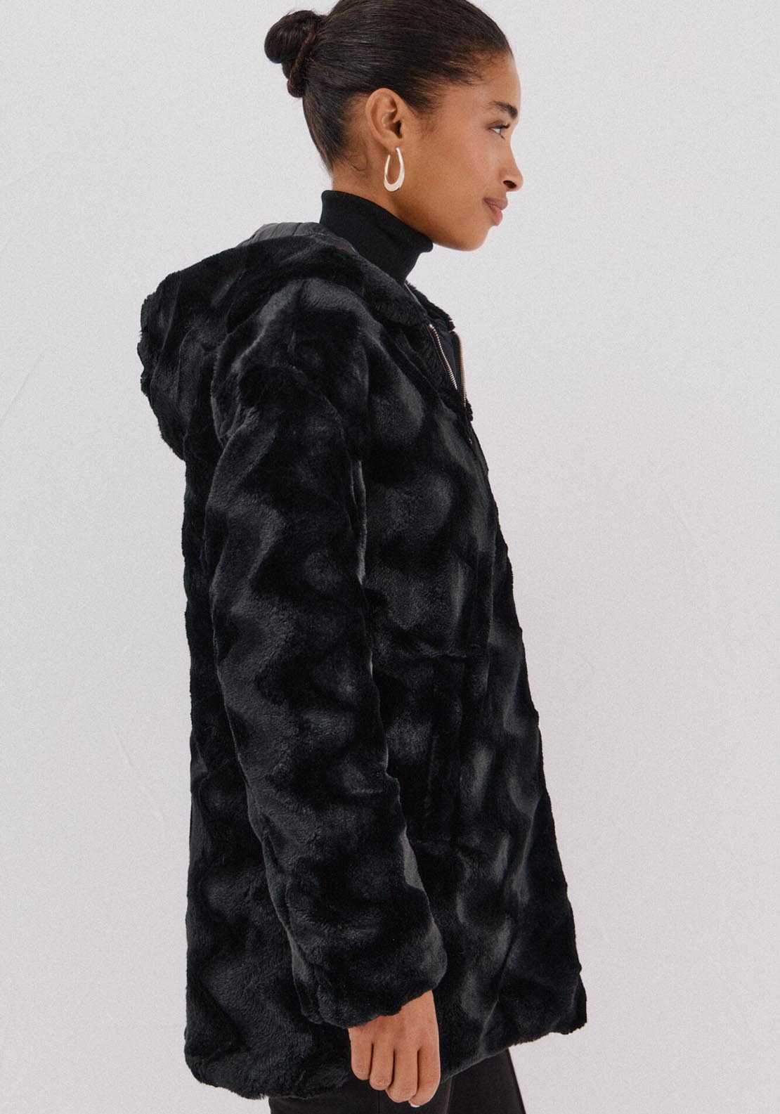 Reversible Quilted Anorak With Fur Effect - Black