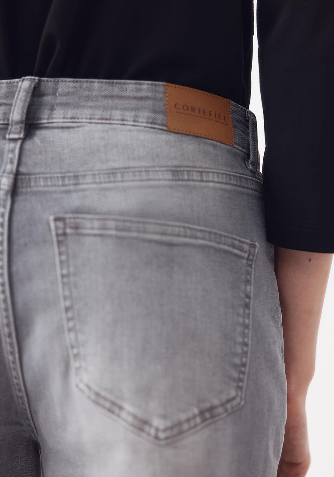Straight Jeans - Grey