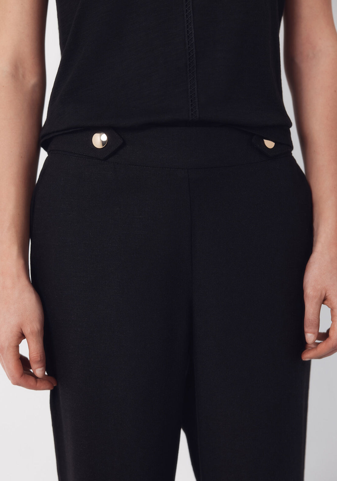 Linen Trousers With Gold Buttons - Black
