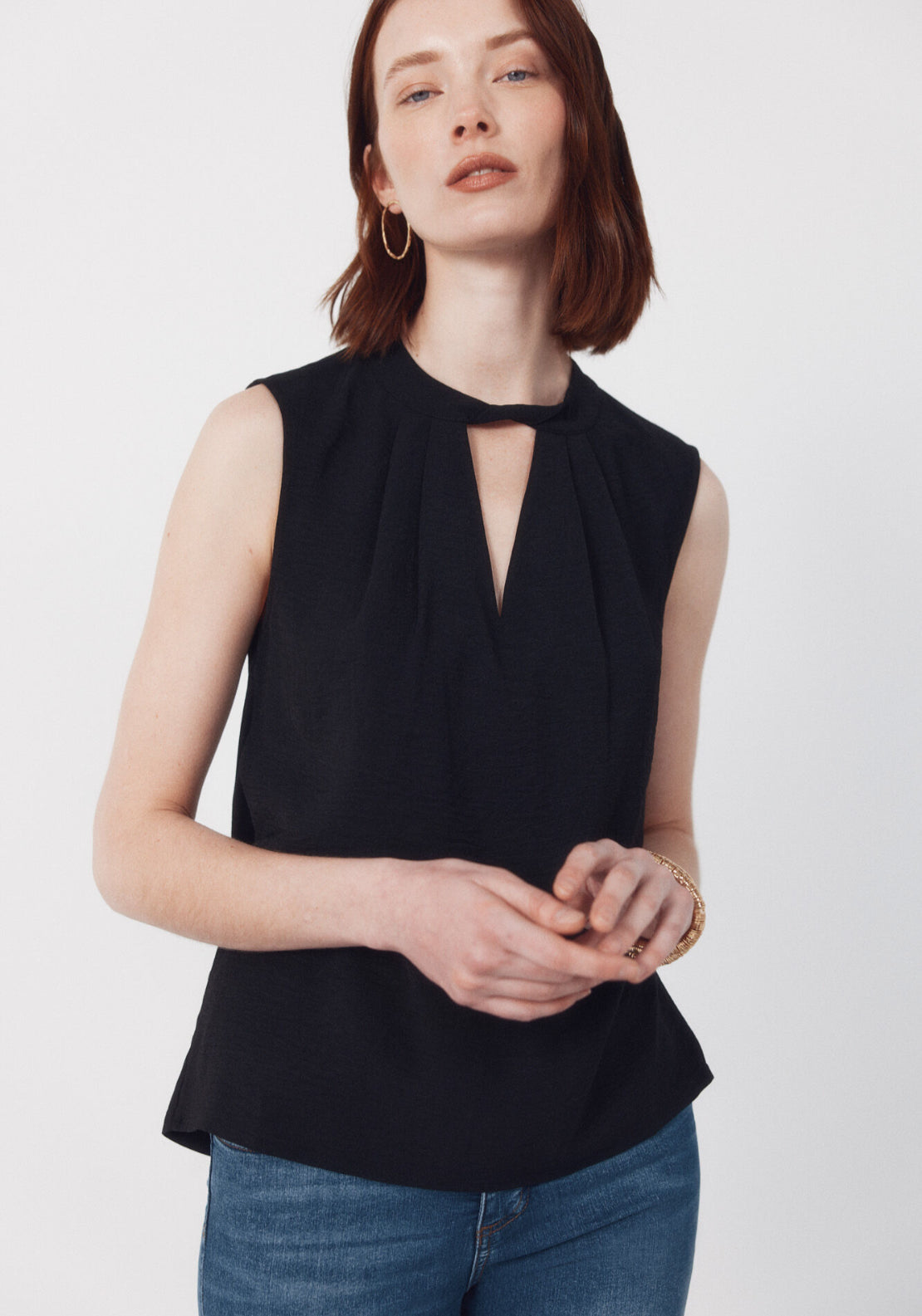 Cropped Teardrop Top - Black