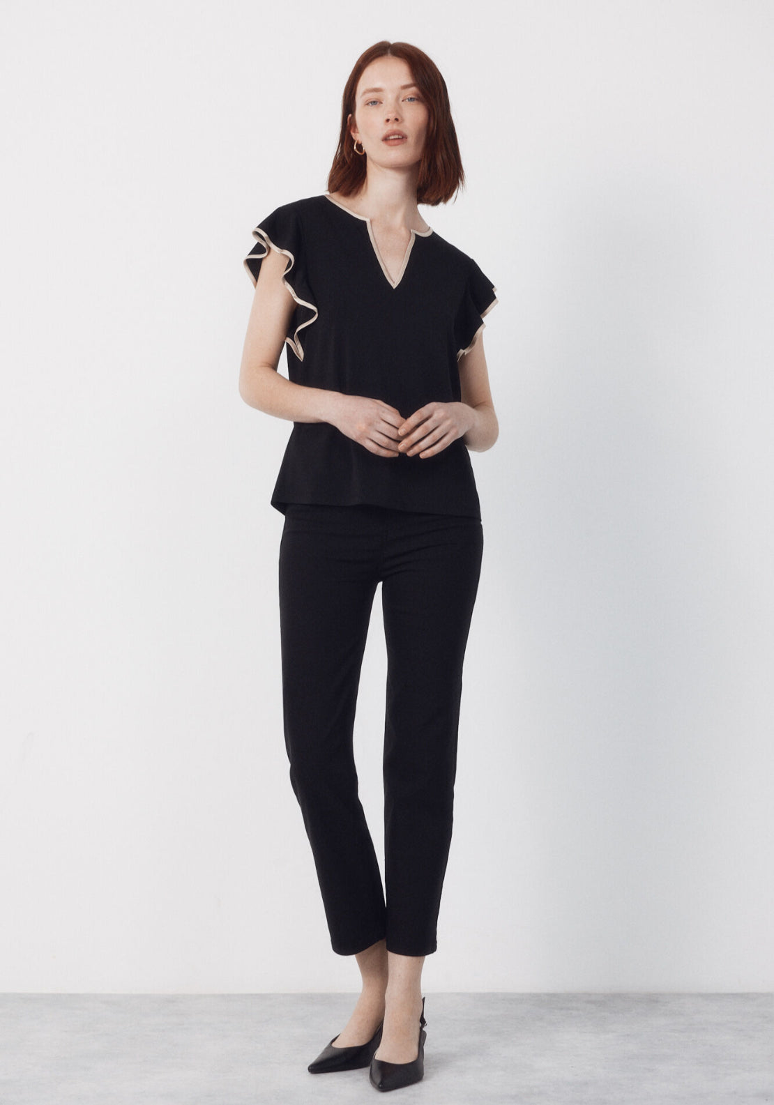 Contrasting Piping Jersey-Knit Top - Black