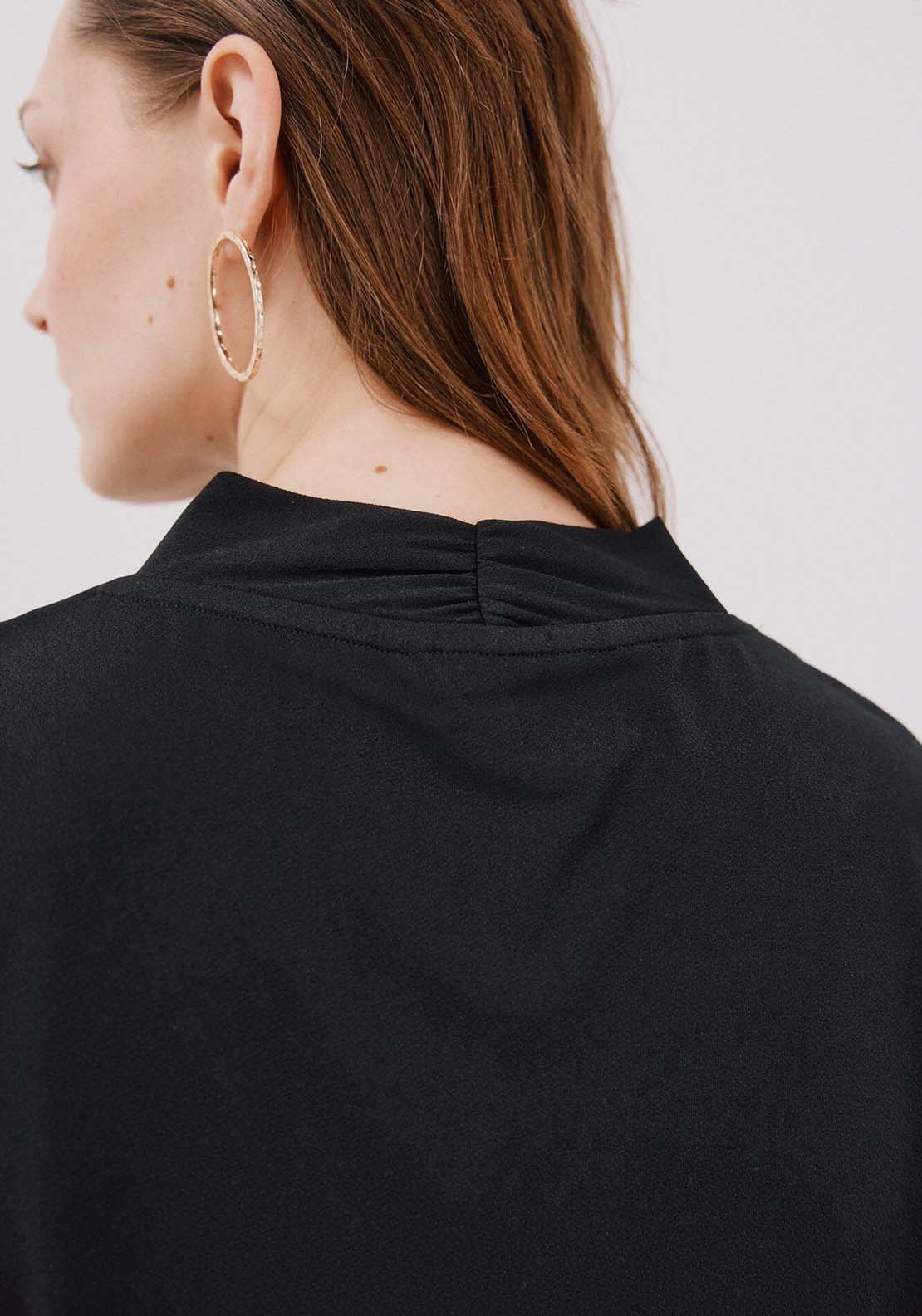 Printed T-Shirt With Gathered V Neckline - Black