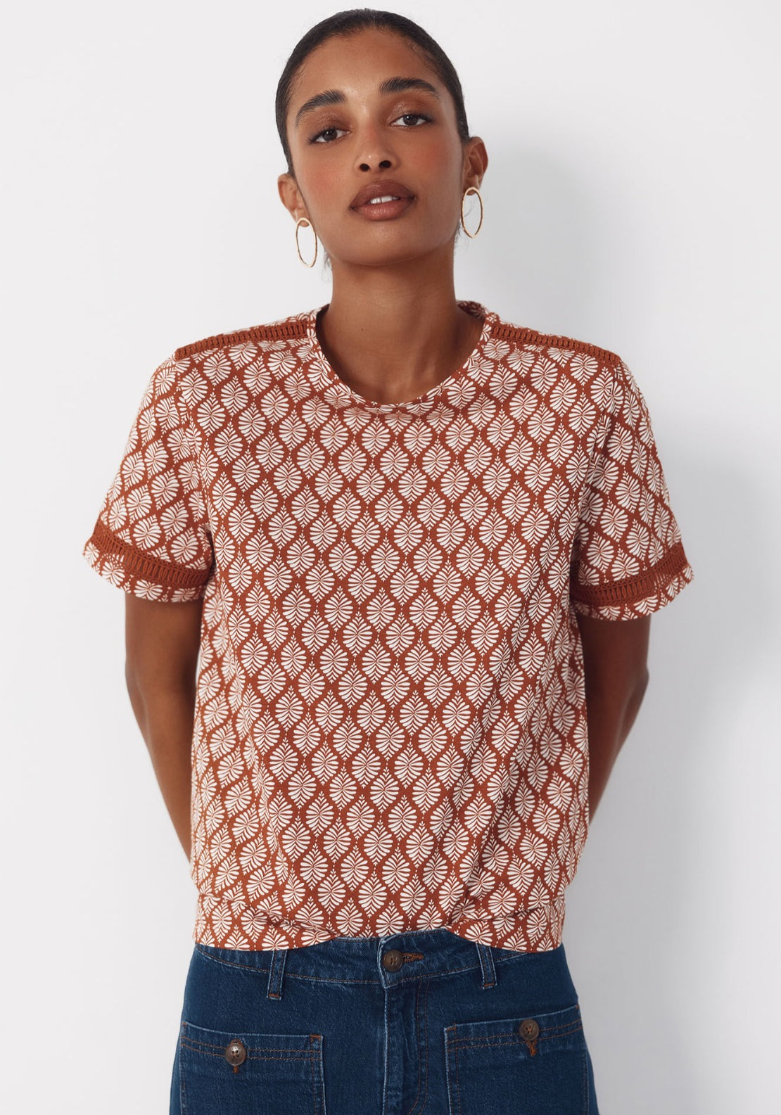 Hemstitch Detail Cotton T-Shirt - White Print