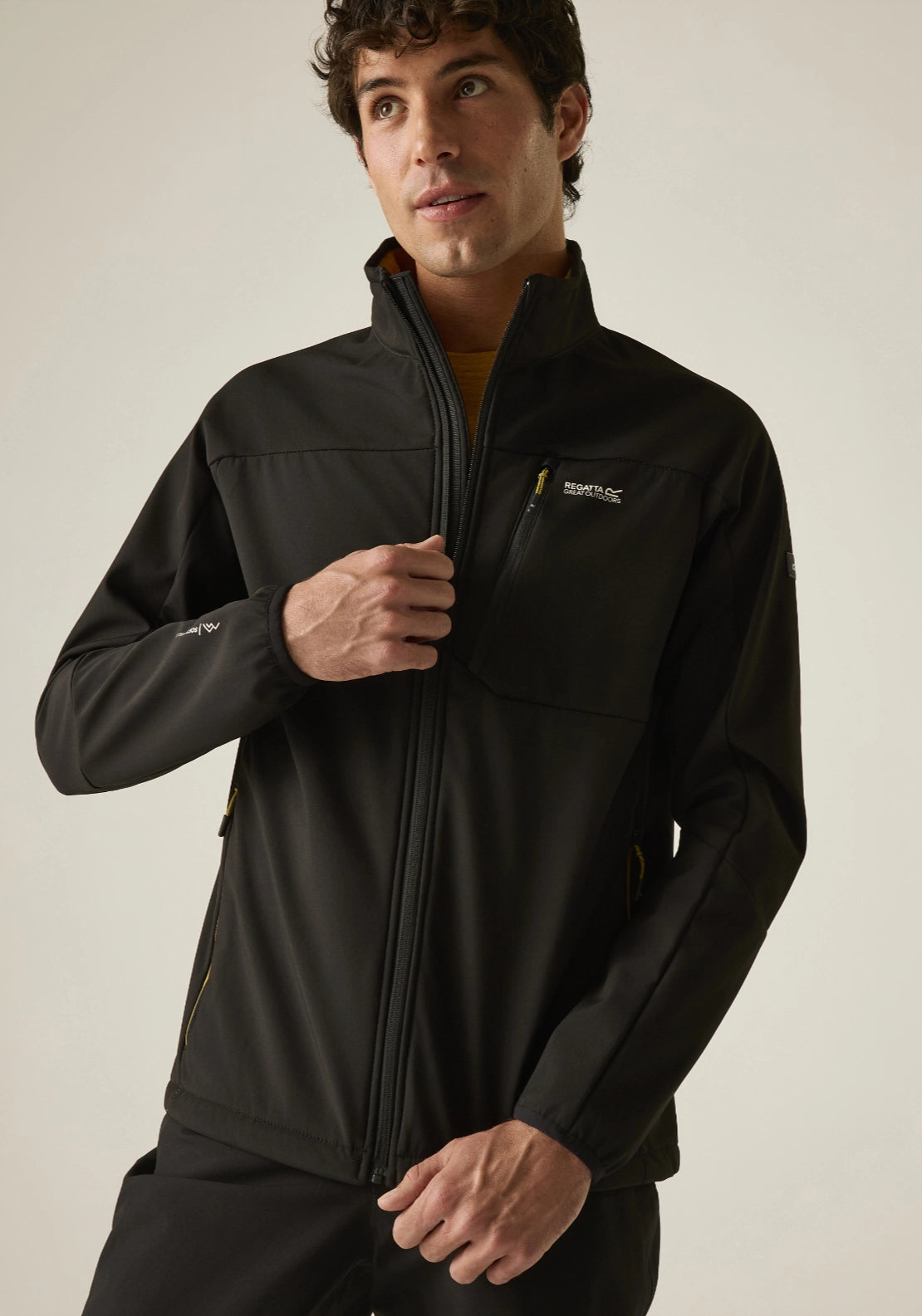 Mountdale Softshell - Black