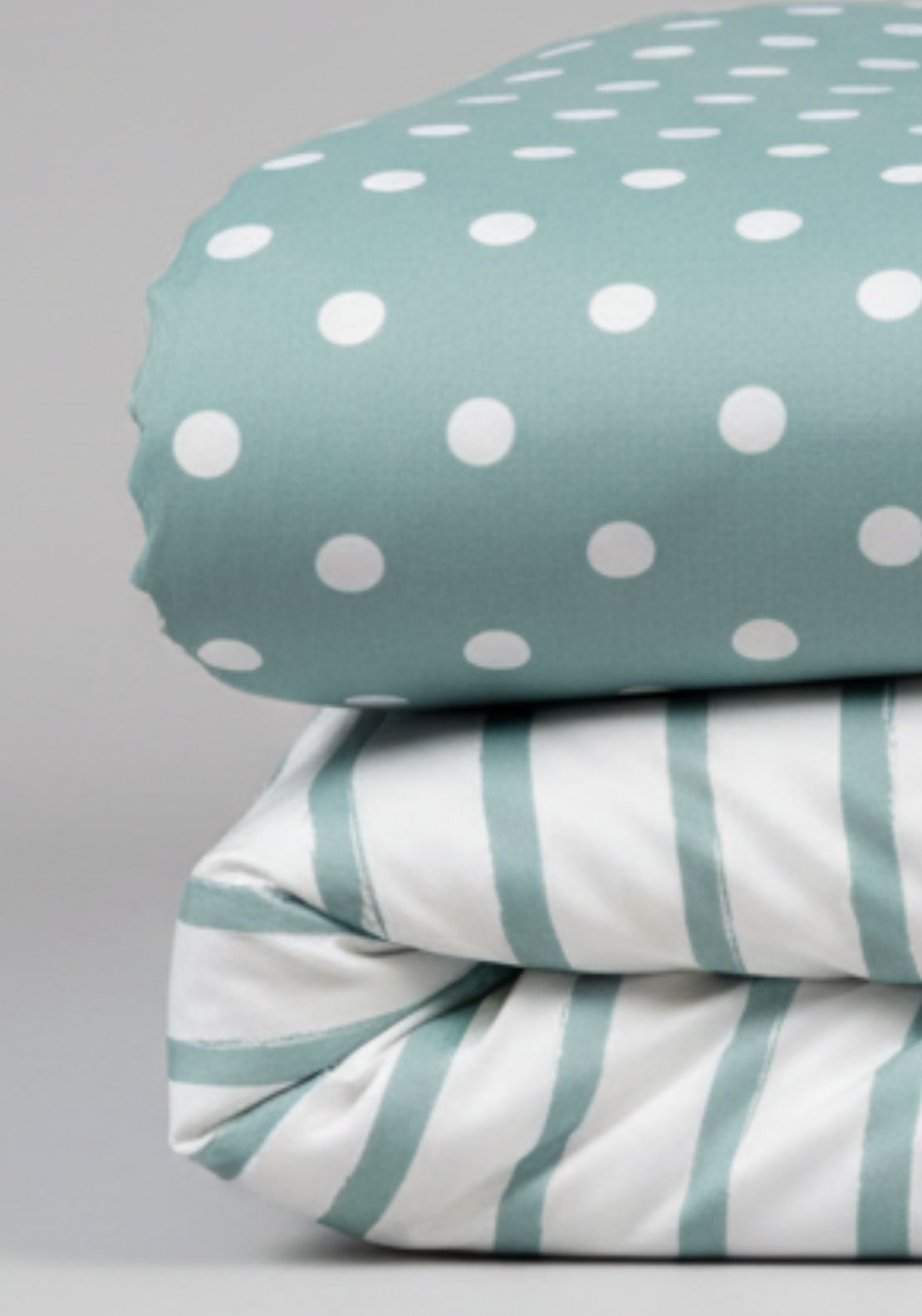 Slumberdown Spring Fresh Coverless Duvet 7.5 Tog - White 3 Shaws Department Stores