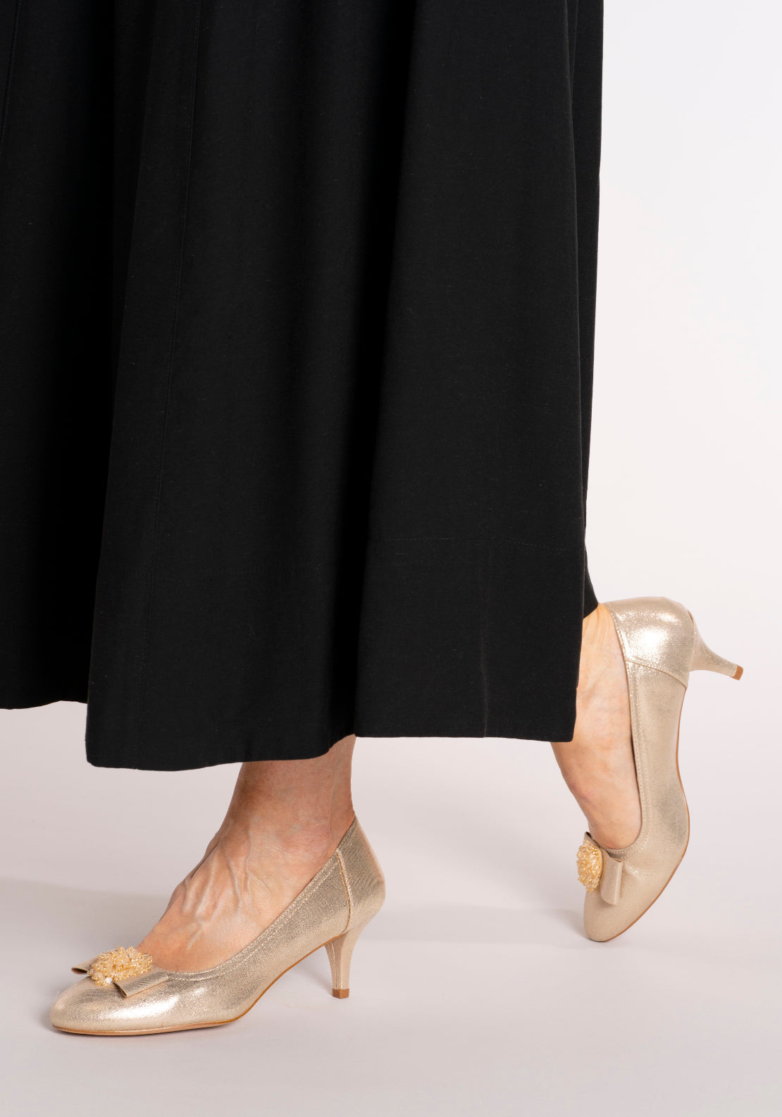 Sorento Gran Low Heel Court With Bow - Gold 7 Shaws Department Stores