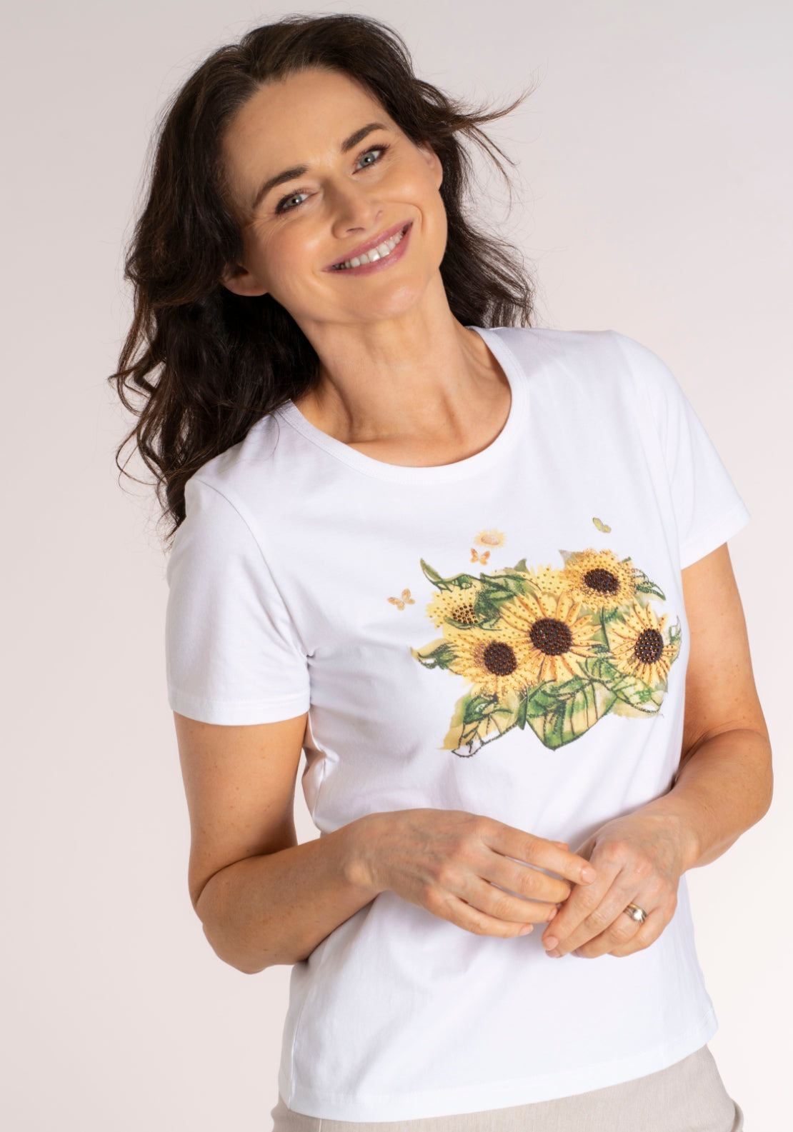 Tea Lane Placement Sunflower T‑Shirt - White 4 Shaws Department Stores