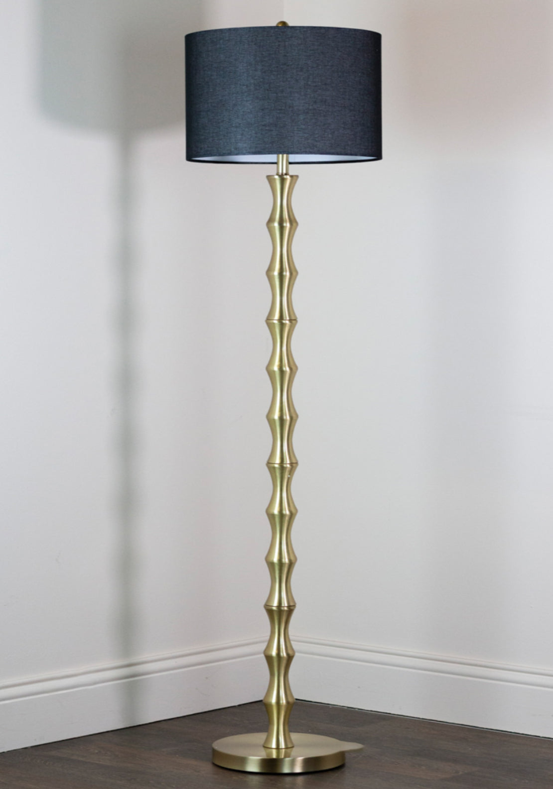 Julia Floor Lamp - Gold/black