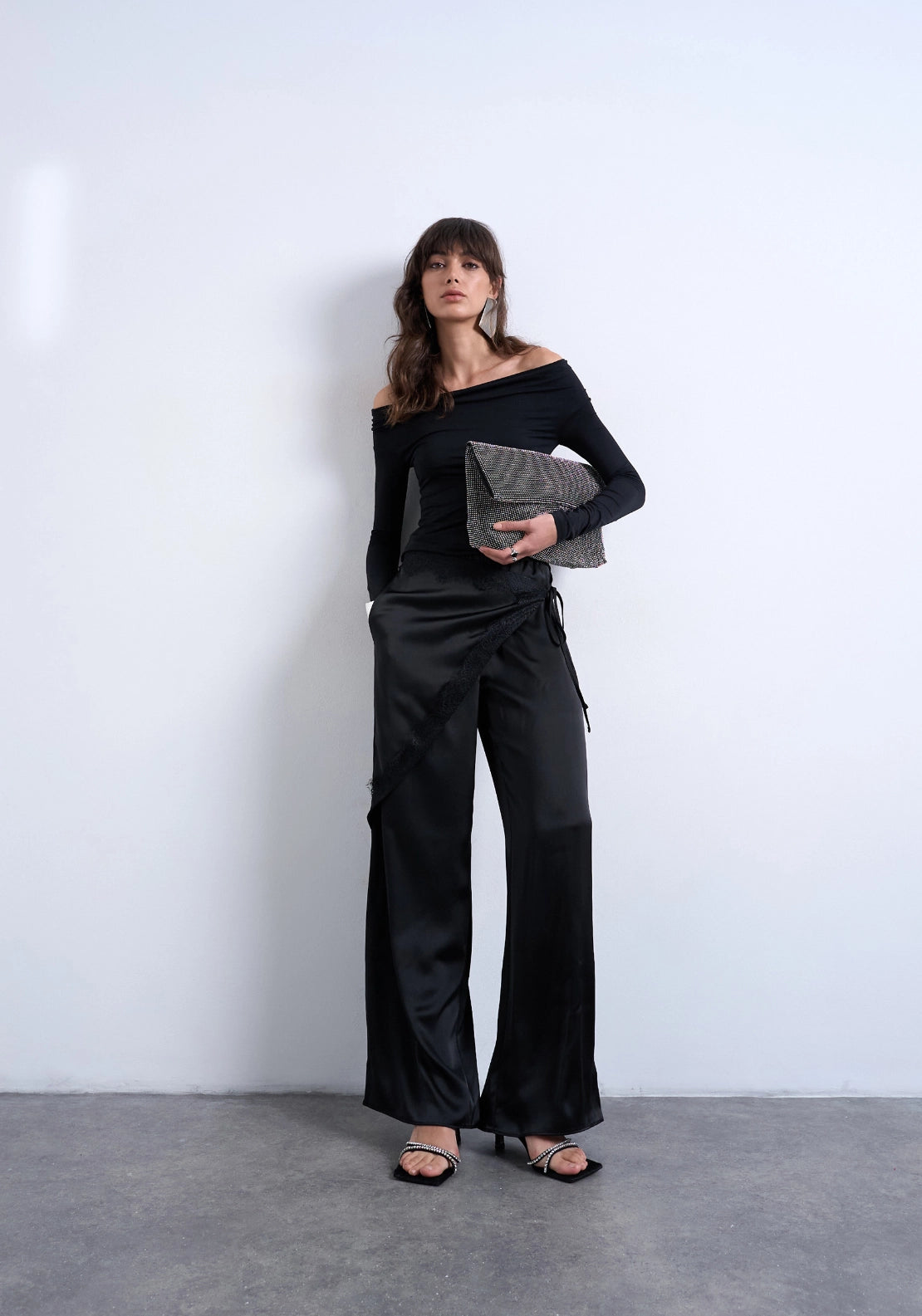 Elin Satin Lace Wide Trousers - Black