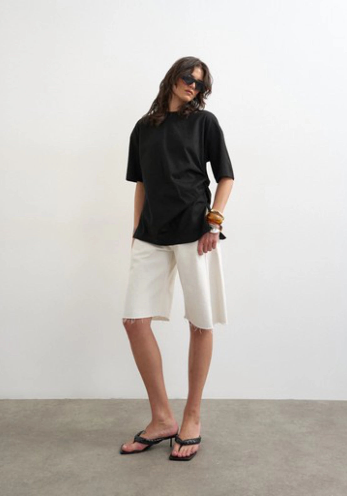 Rikka Oversized Knot T-Shirt - Black