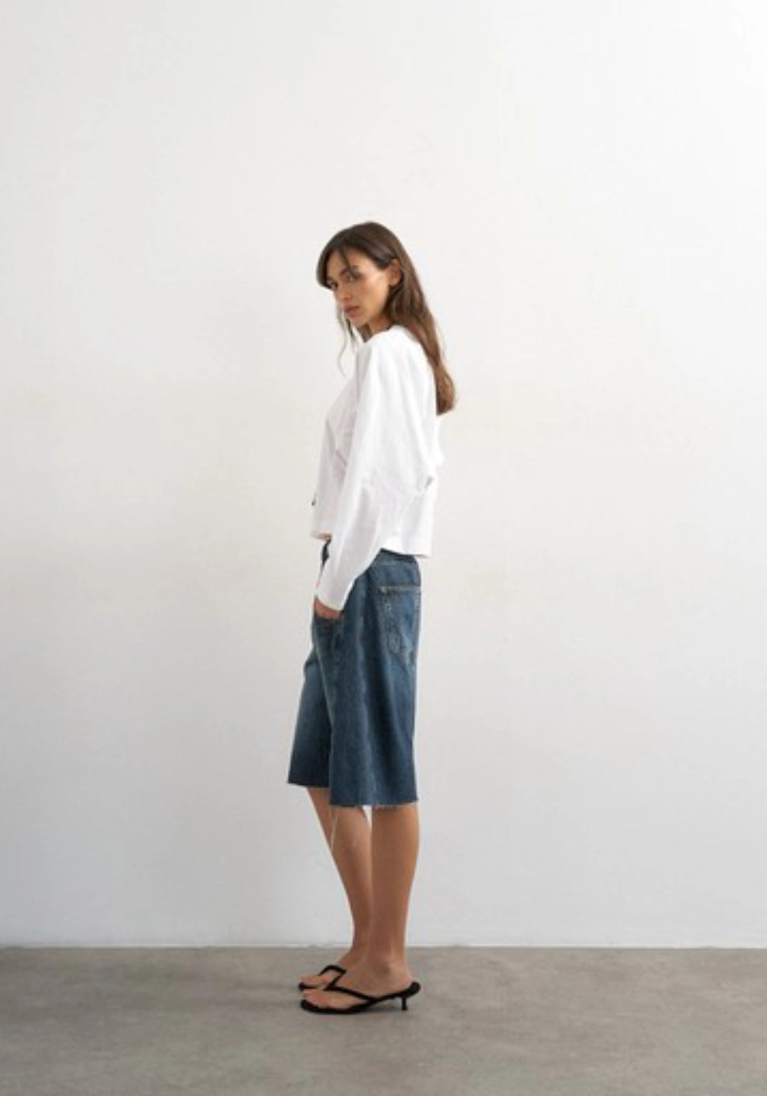 Rosa Reglan Cinch Cuff Tie - White