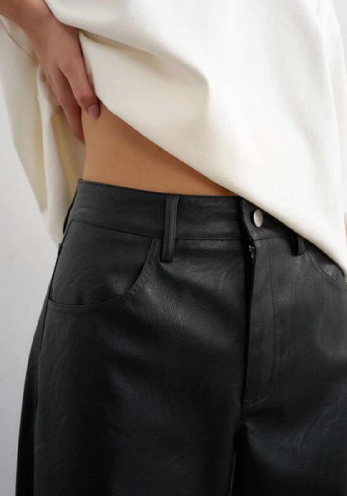 Talla Coated Barrel Trousers - Black