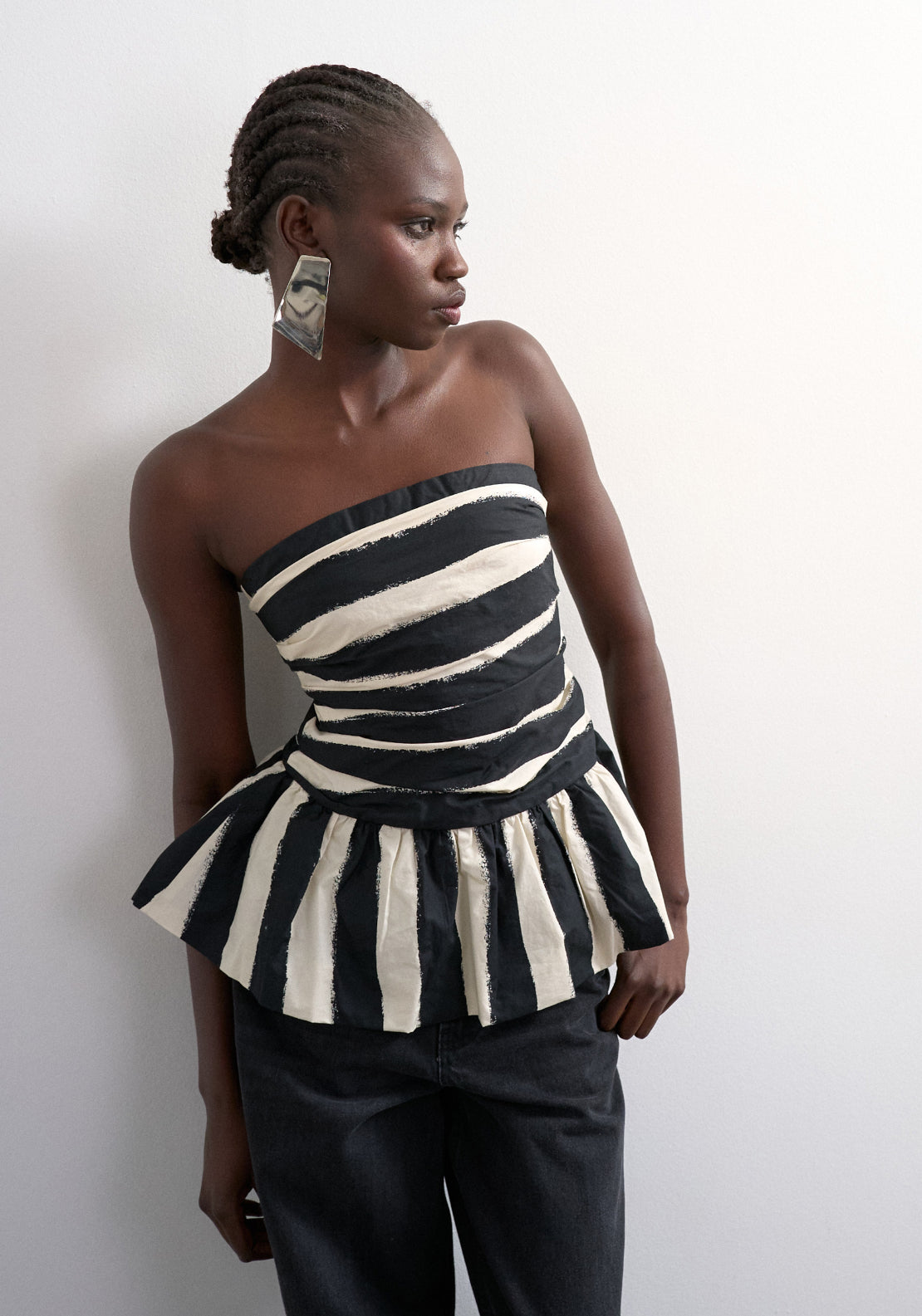 Topshop Solde Sleeveless Bandeau Peplum Top - Black 1 Shaws Department Stores