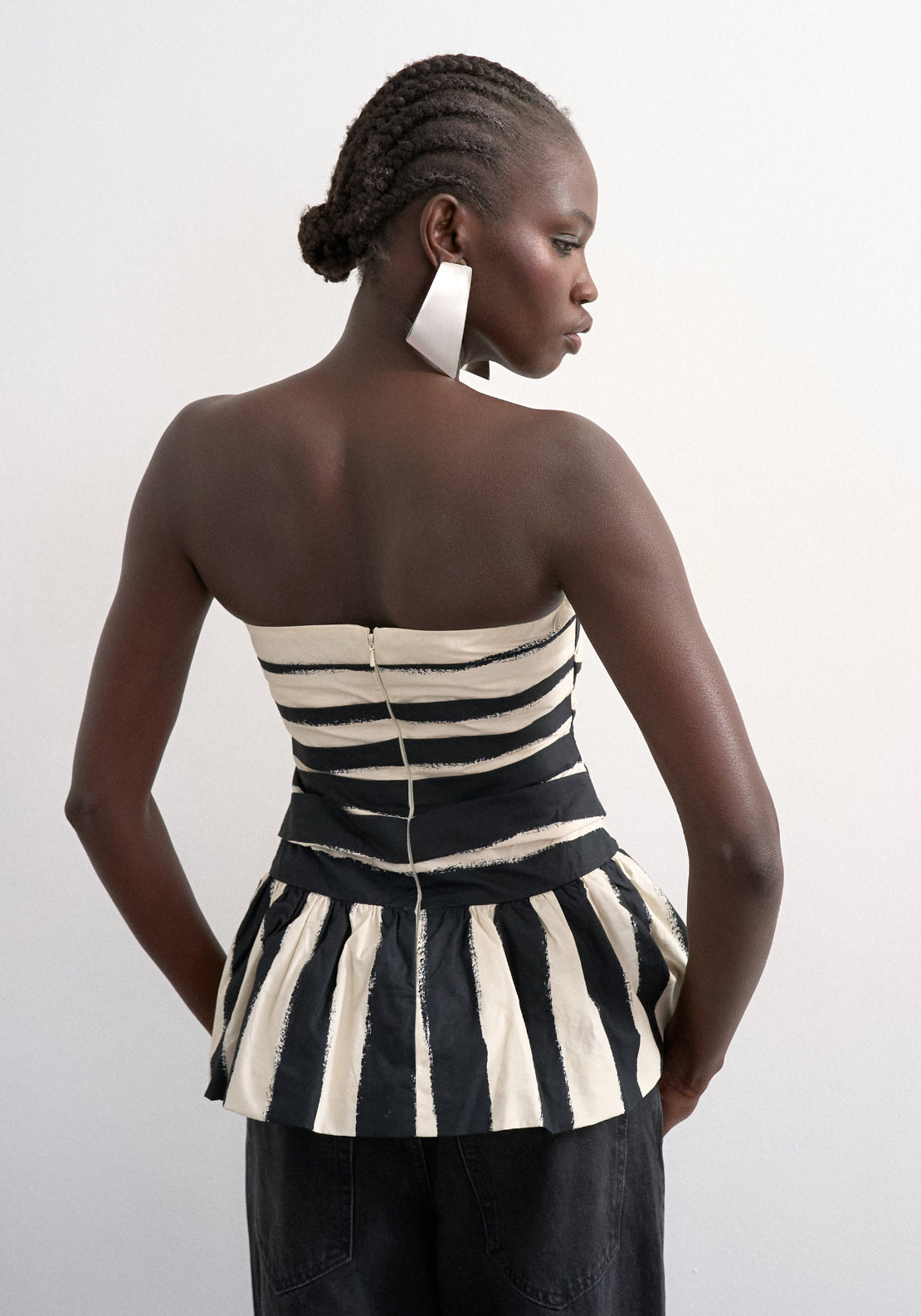 Topshop Solde Sleeveless Bandeau Peplum Top - Black 2 Shaws Department Stores