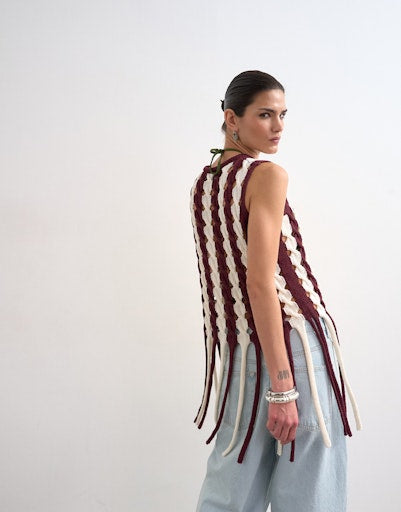 Fina Knitted Cable Tassel Tank Top - Burgundy