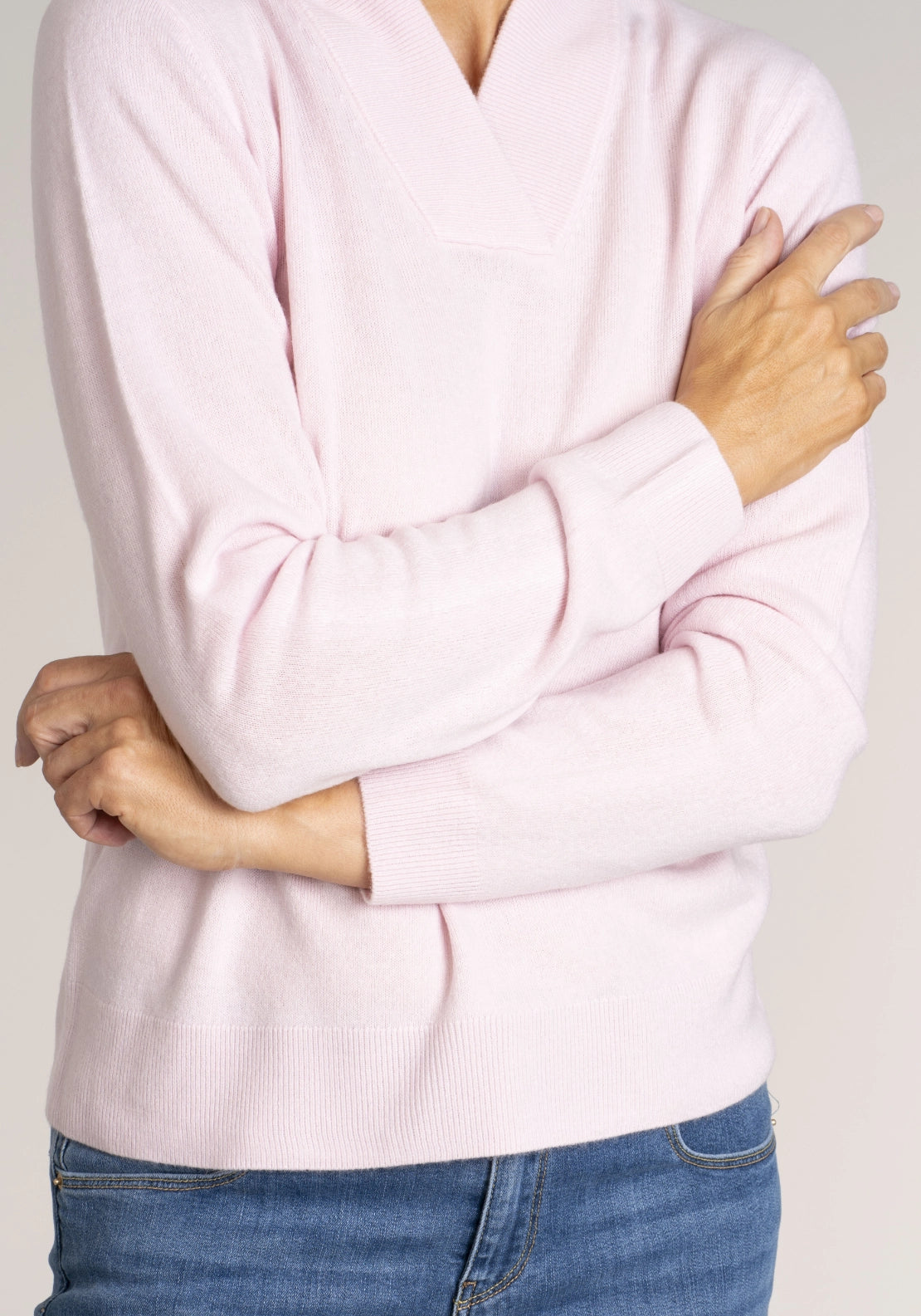 Cashmillon V-Neck Jumper - Purple