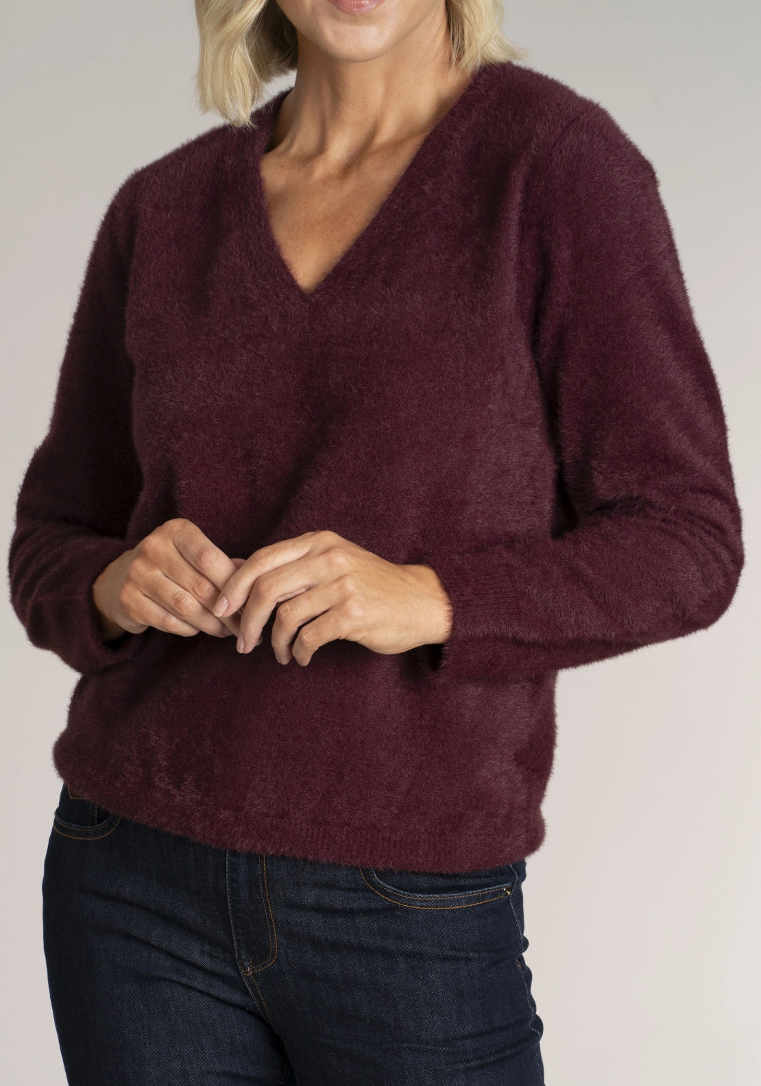 Fluffy V-Neck Jumper - Wine