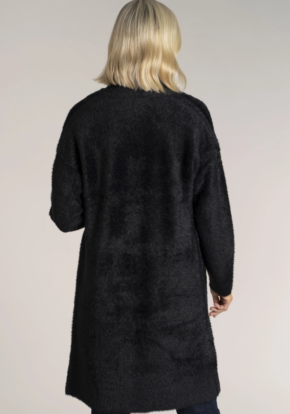Feather Yarn Cardigan - Black
