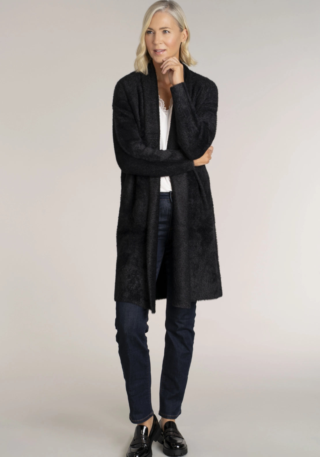 Feather Yarn Cardigan - Black