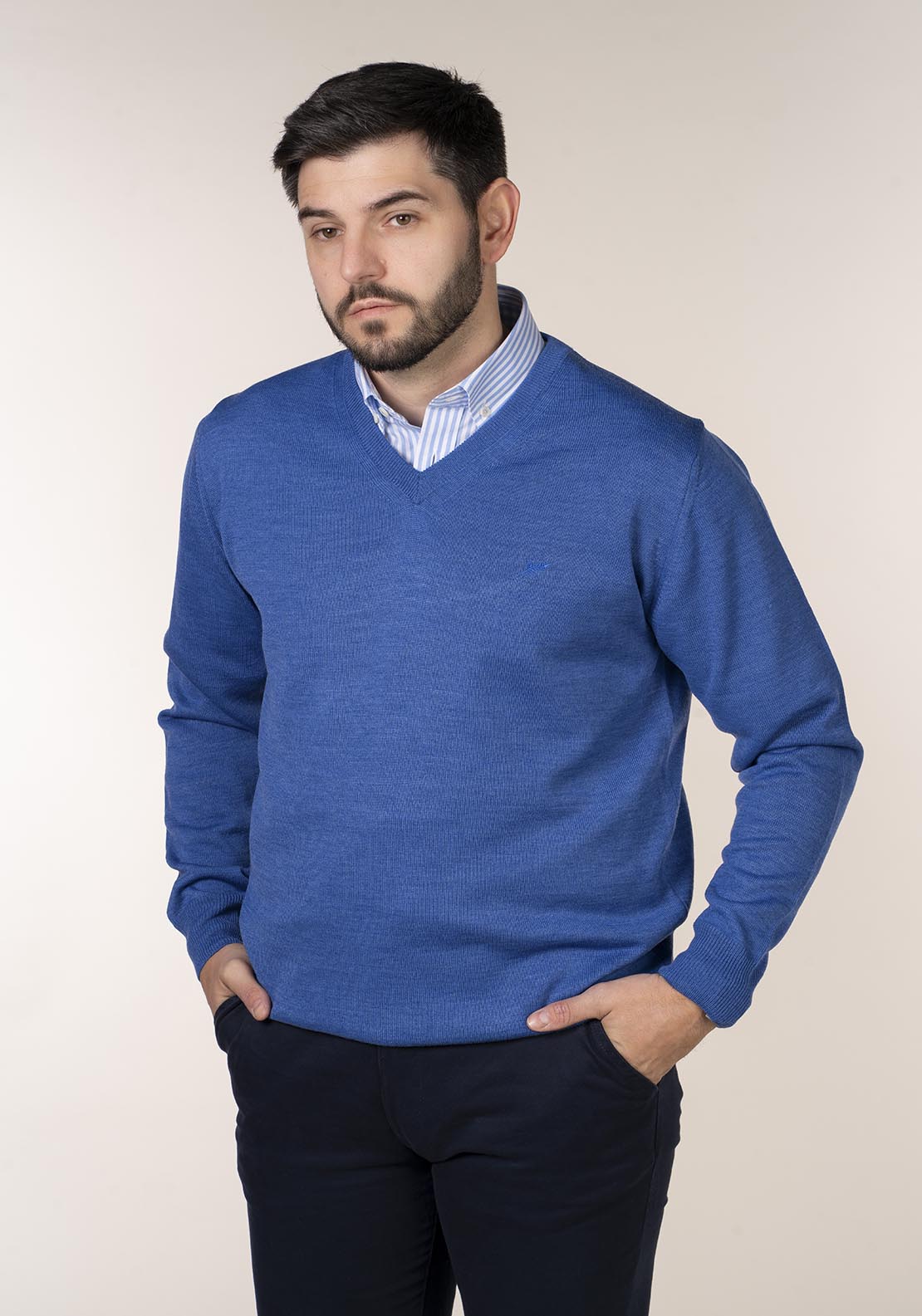 Yeats Mens 100% Cotton V-Neck Jumper 2 Shaws Department Stores