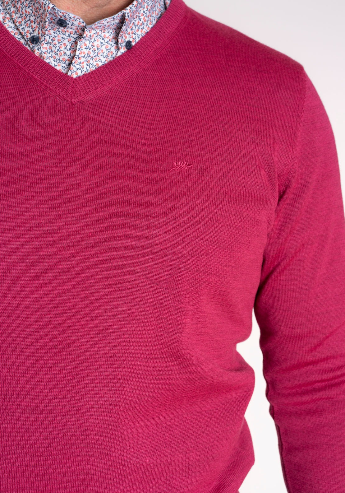 Yeats Fine Merino Wool Blend V-Neck Knitwear - Pink 4 Shaws Department Stores