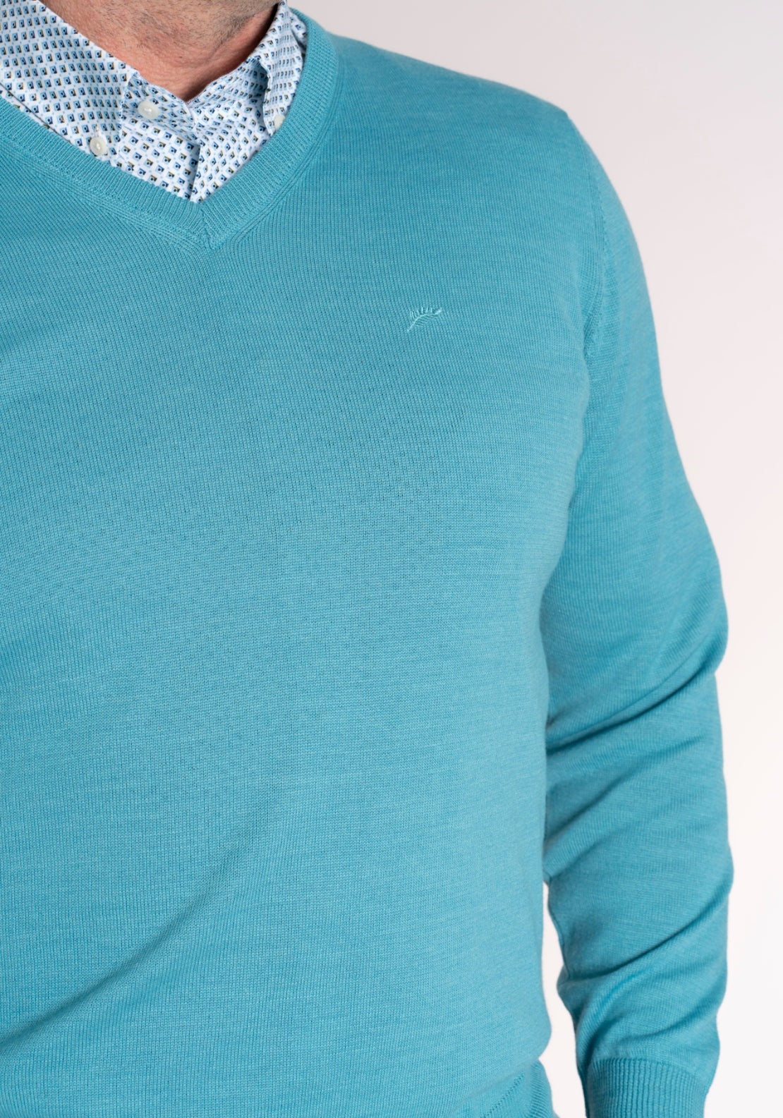 Yeats Fine Merino Wool Blend V-Neck Knitwear - Ocean 4 Shaws Department Stores