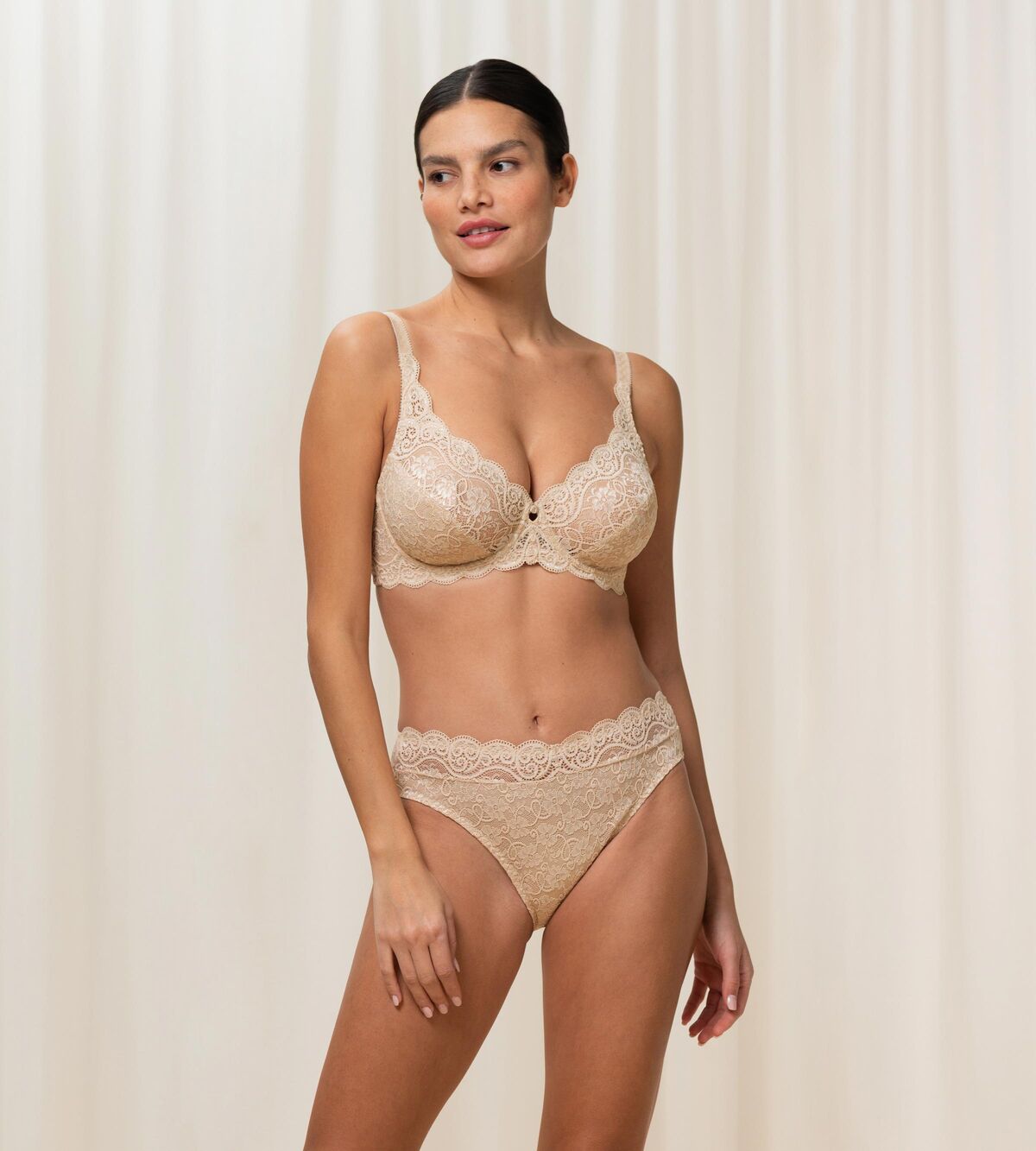 Triumph Amourette 300 Wired lacy bra - Nude 4 Shaws Department Stores