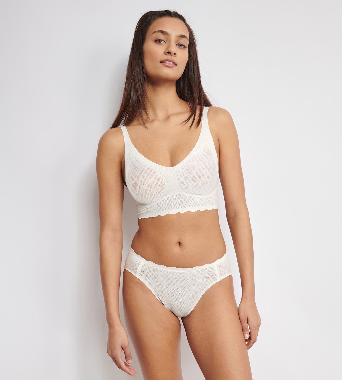 Sloggi Zero feel bliss bralette - White 2 Shaws Department Stores