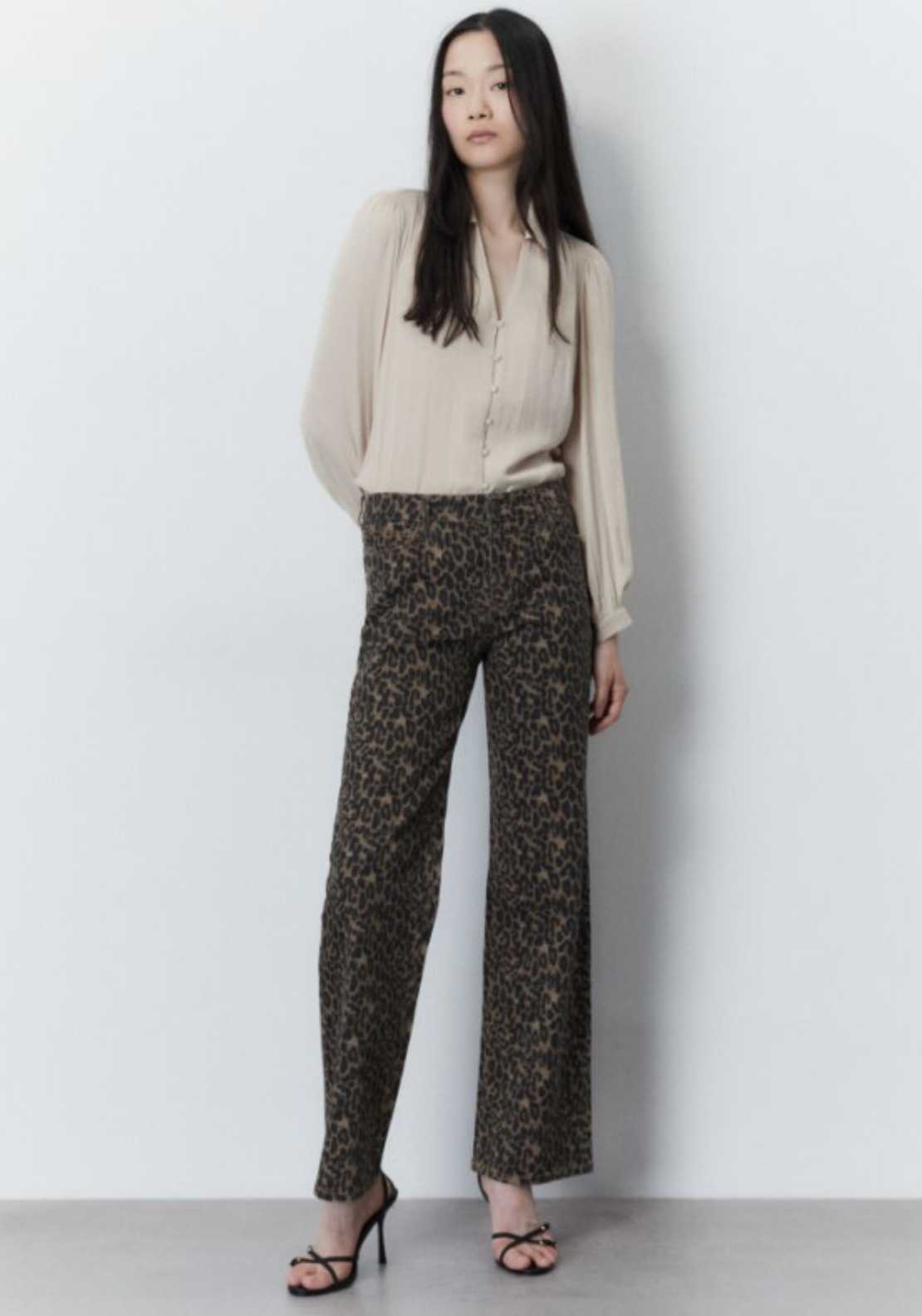 Sfera Buttons Blouse - Beige Acid 1 Shaws Department Stores