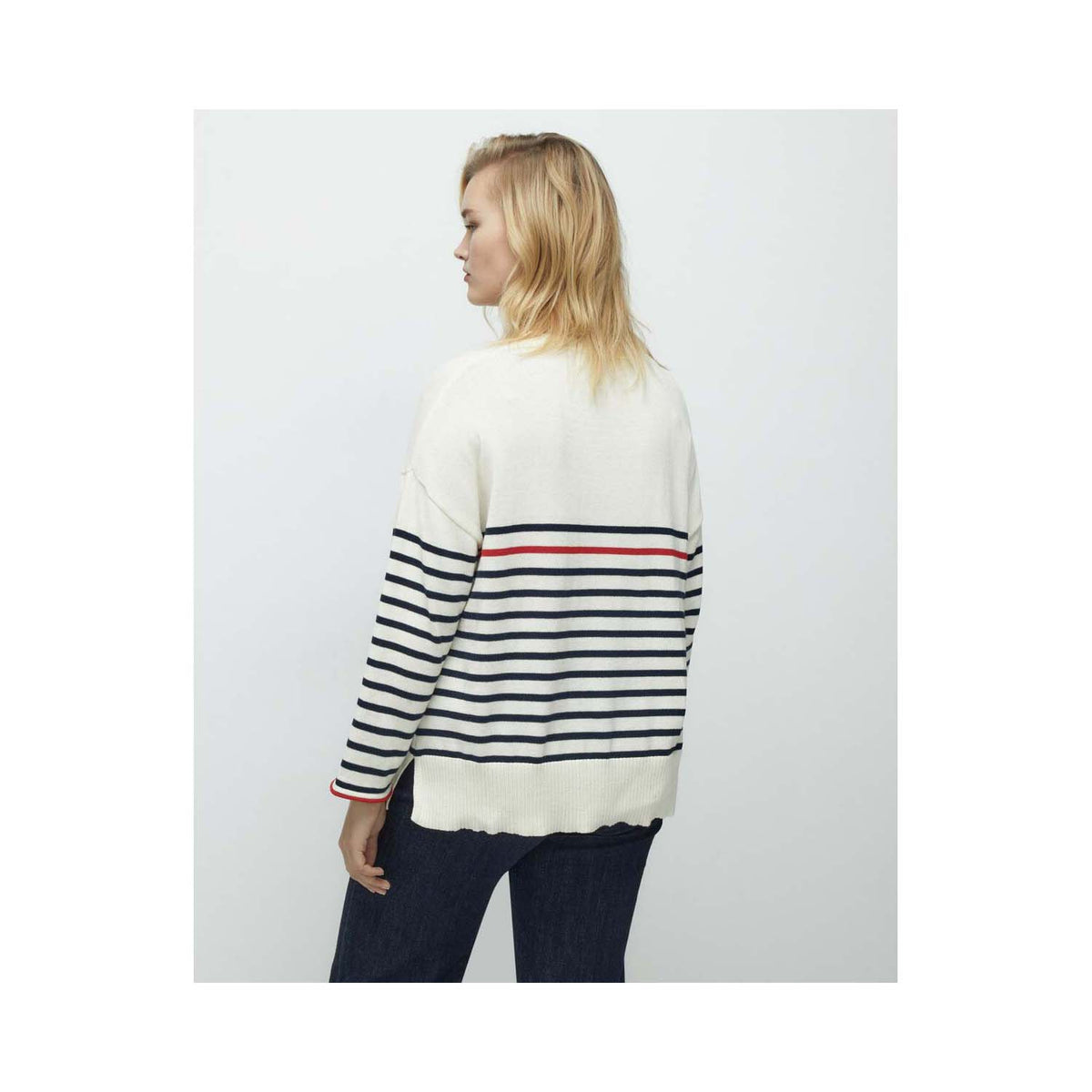 Striped Long-Sleeve Sweater With Round Collar