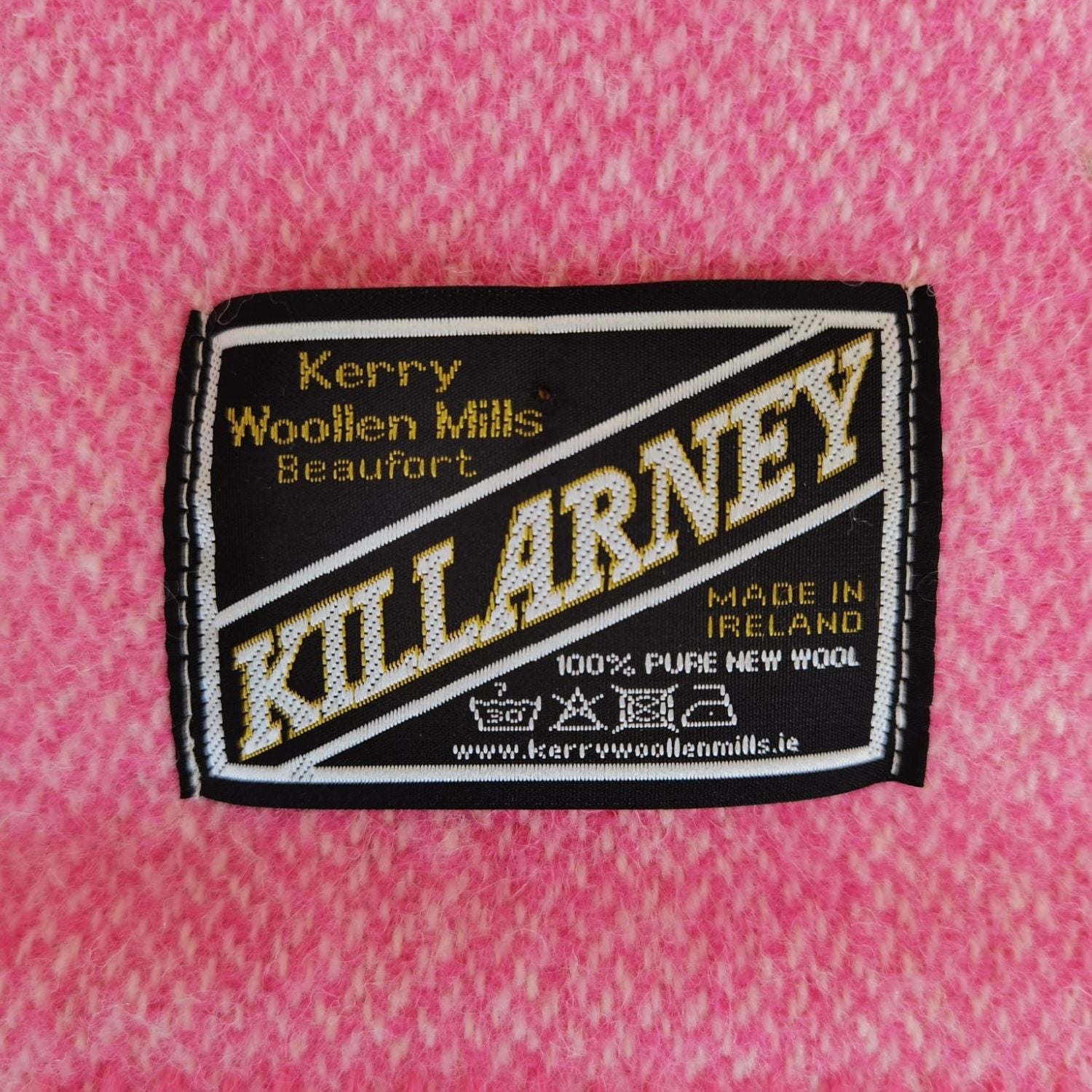 Kerry Woollen Mills 100% Pure Wool Blankets - White &amp; Pink 4 Shaws Department Stores