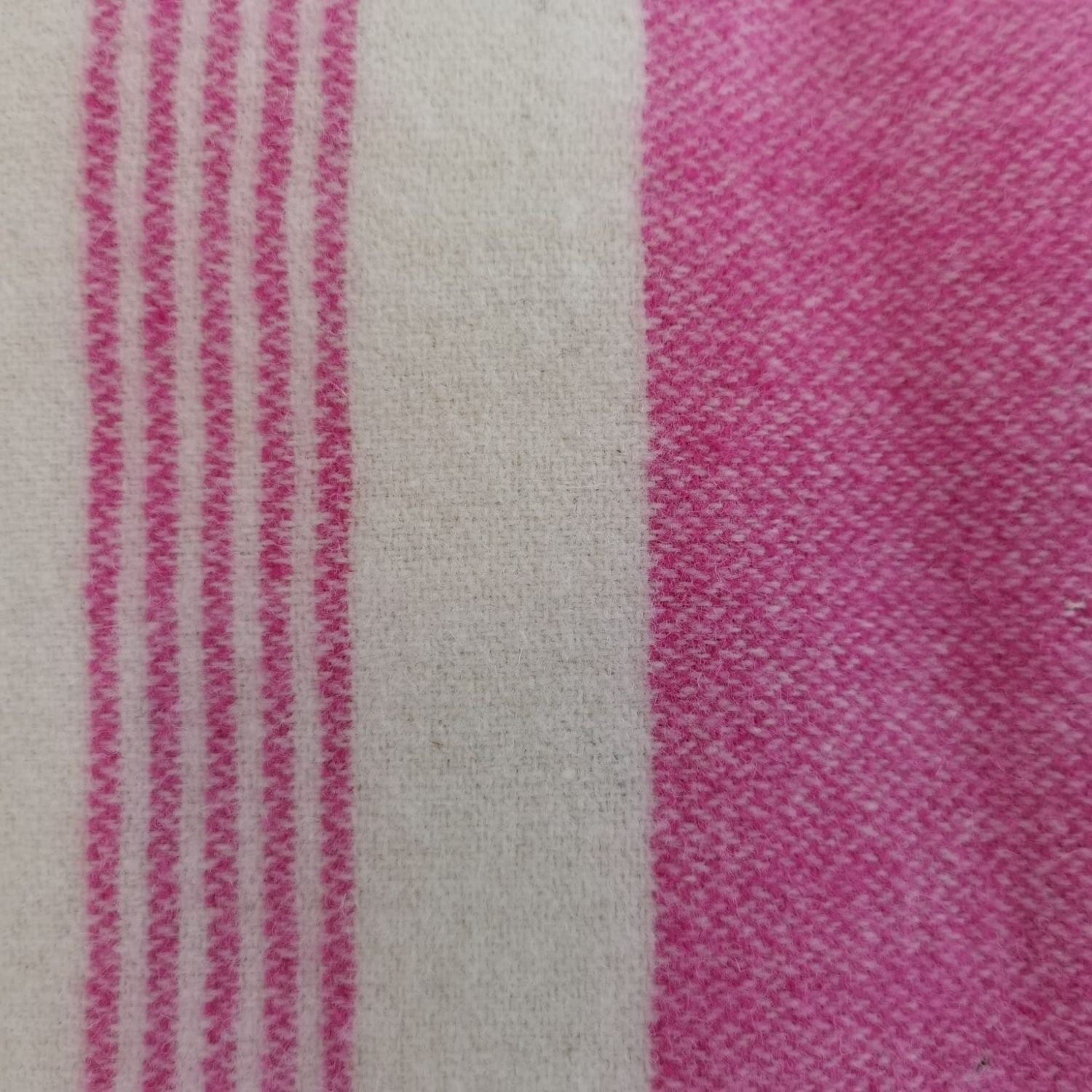 Kerry Woollen Mills 100% Pure Wool Blankets - White &amp; Pink 5 Shaws Department Stores