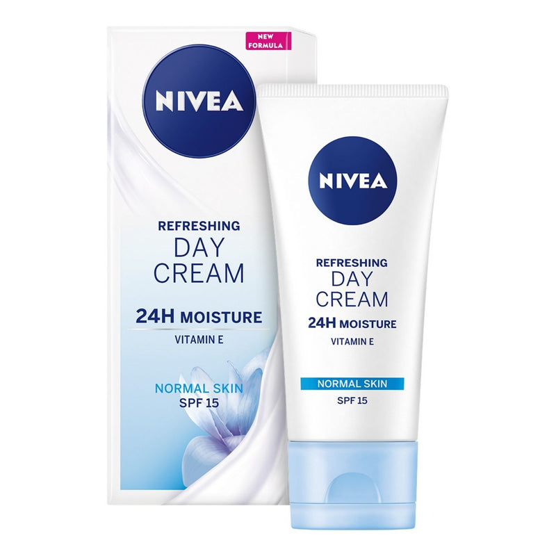 Daily Essentials Light Moisturising Day Cream For Norm Comb Skin 50m Shaws Department Stores