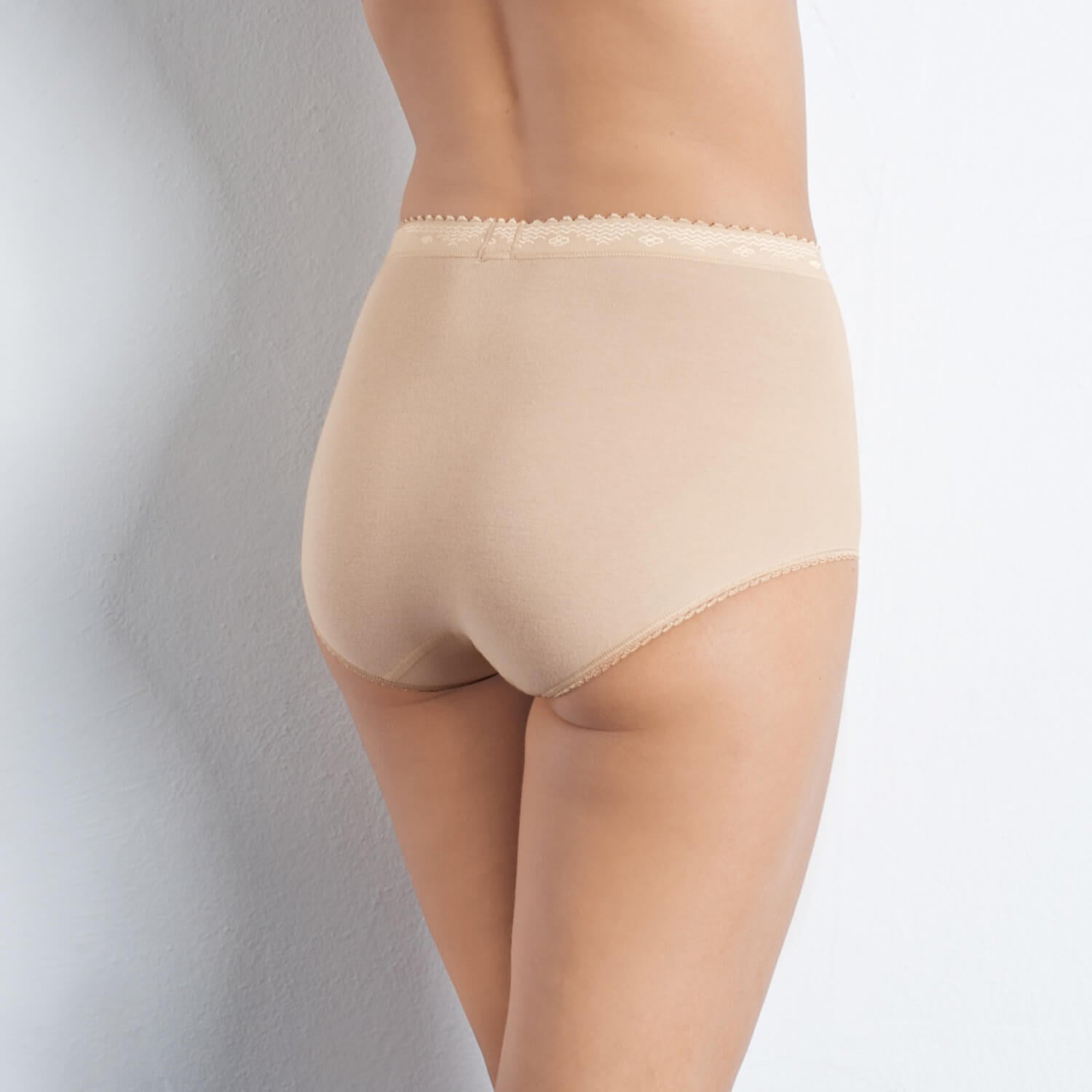 Wacoal Bodysuede Lace Hi-cut Panty Brief Panty in Natural