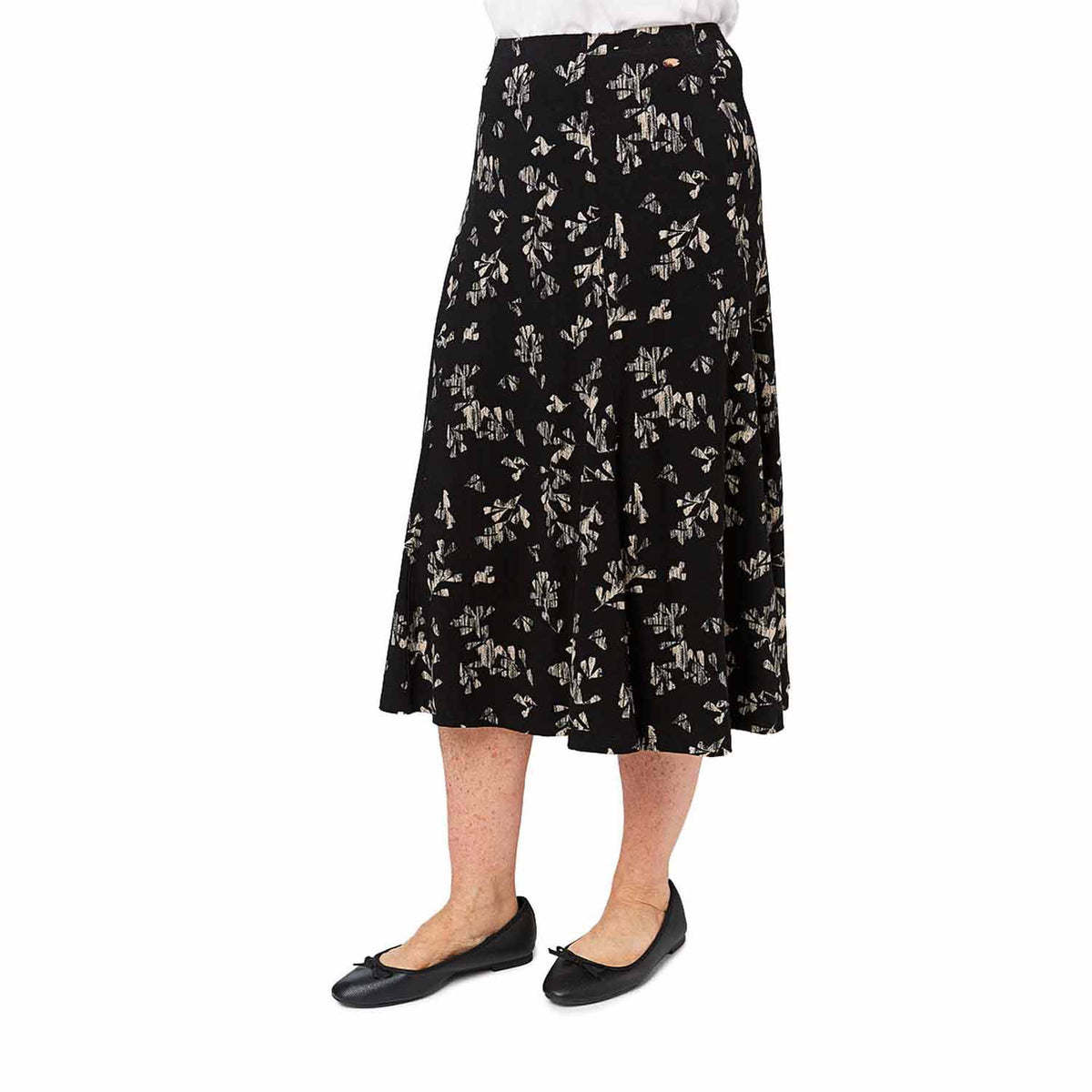 Leaf Print Short Skirt - Black